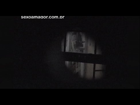 ❤️ Blondie hè videoregistrata in segretu da un voyeur di u quartieru nascostu daretu à i mattoni cavi ❤❌ Super sex à noi ❌️❤